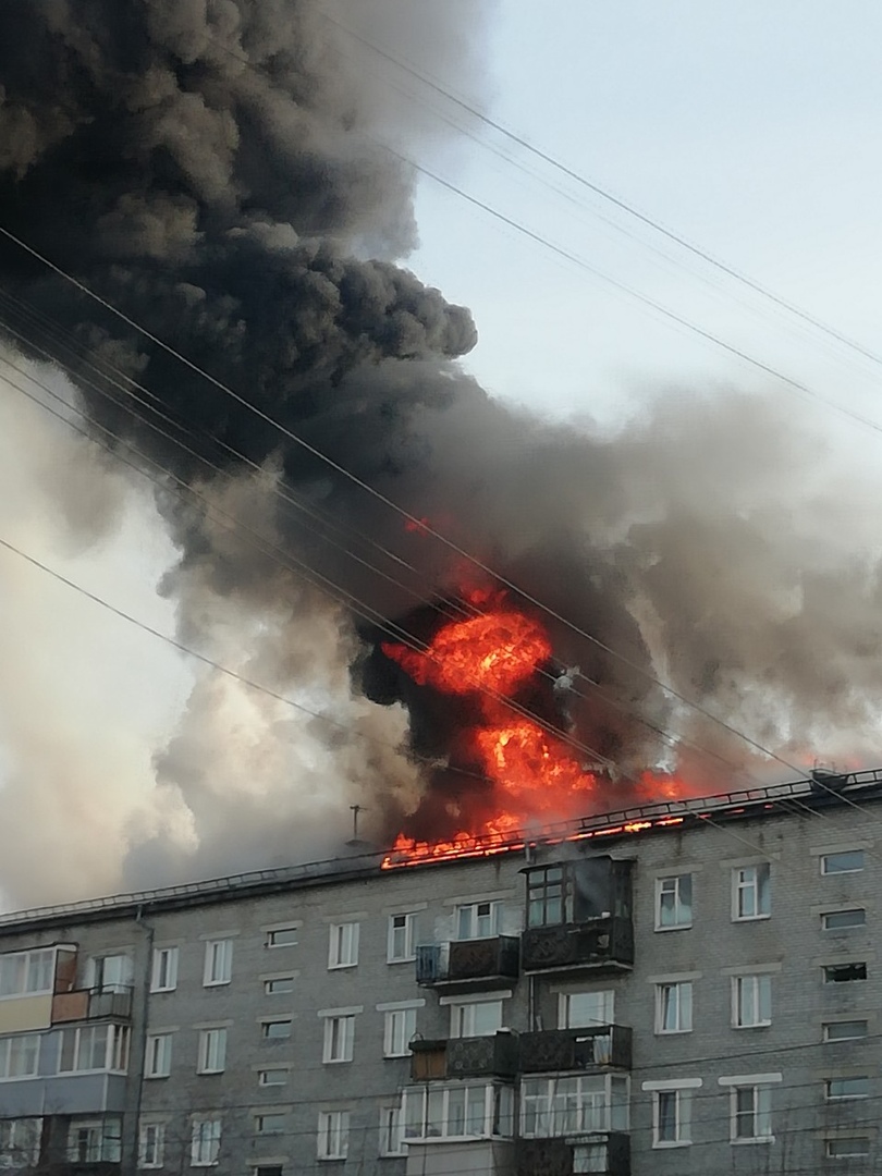 В страшном пожаре на окраине бурятской столицы пострадала 15-летняя девочка  - новости Бурятии и Улан-Удэ